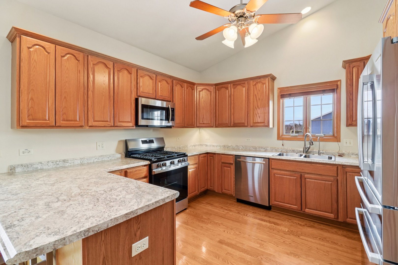 832 Mary Court Marengo, IL 60152 - Photo 7 of 42