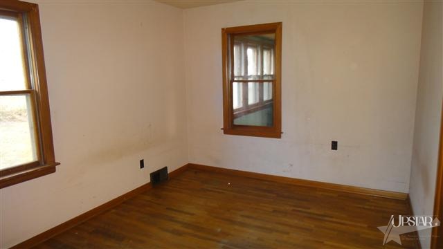 55 West 500 North Decatur, IN 46733 - Photo 6 of 8