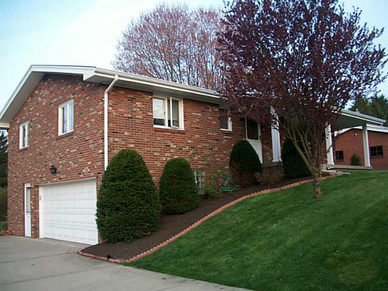 677 Davidson Drive Rochester, PA 15074 - Photo 1 of 25 Exterior Front.