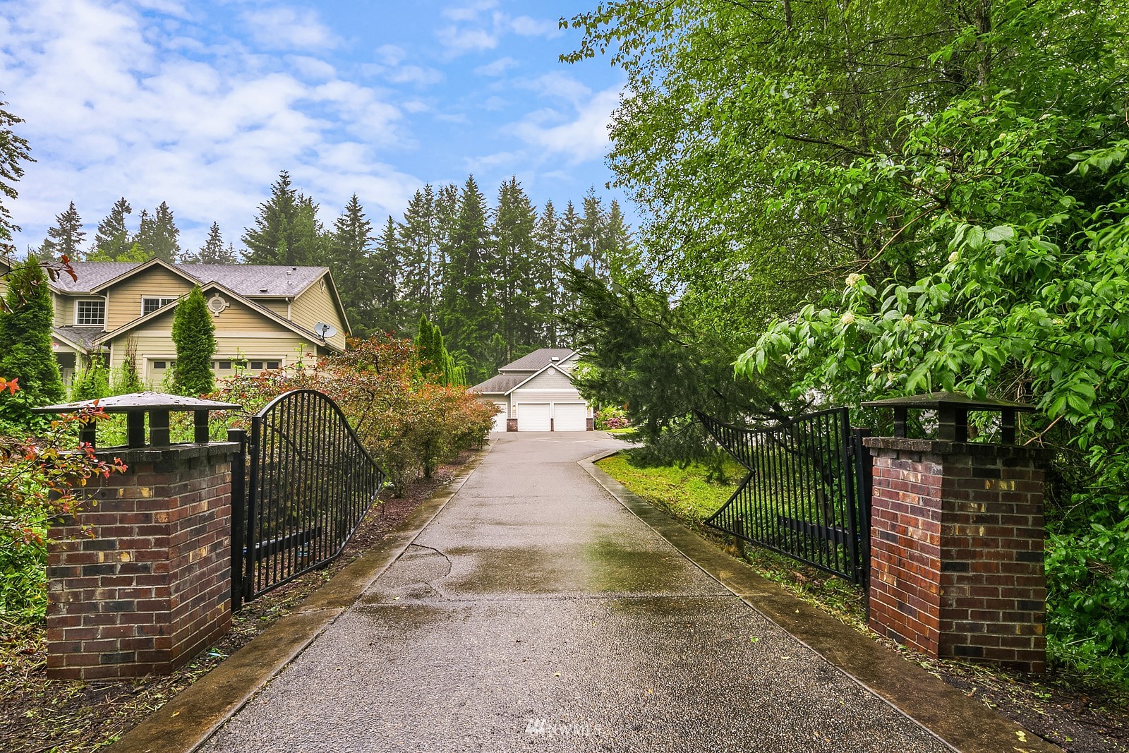 18512 Southeast Petrovitsky Road Renton, WA 98058 - Photo 29 of 40 a view of a street with houses on both side