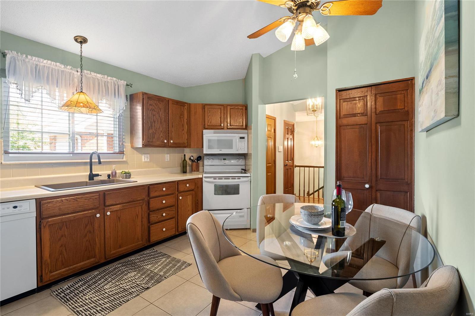 921 Alpine Ridge Drive Ballwin, MO 63021 - Photo 7 of 34 Gallery Image 7