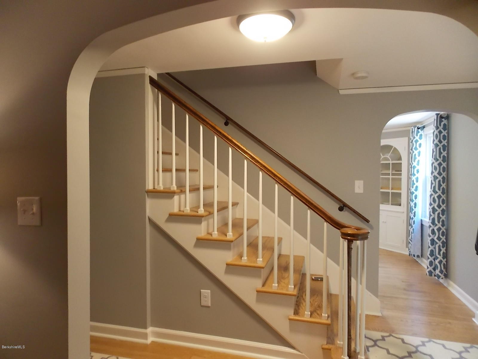 244 Holmes Road Pittsfield, MA 01201 - Photo 2 of 25 entry