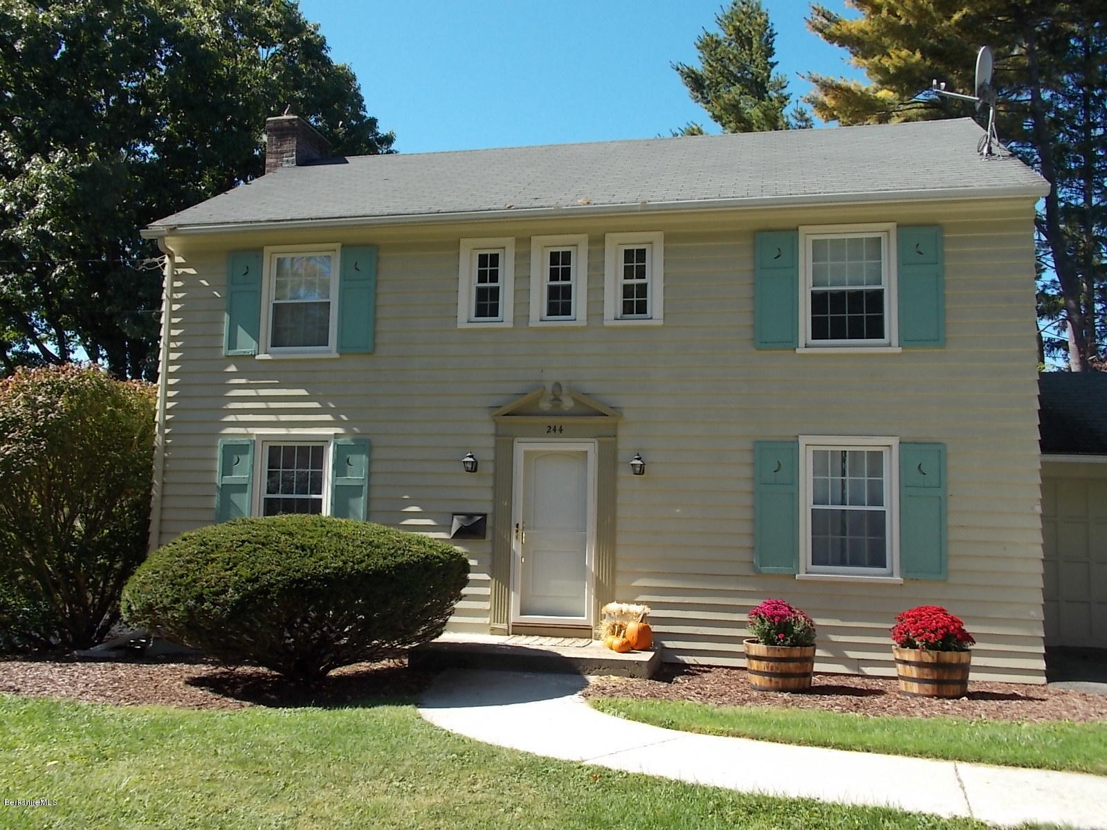 244 Holmes Road Pittsfield, MA 01201 - Photo 8 of 25 front