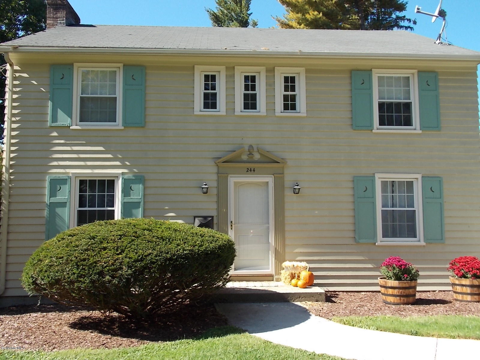 244 Holmes Road Pittsfield, MA 01201 - Photo 9 of 25 front