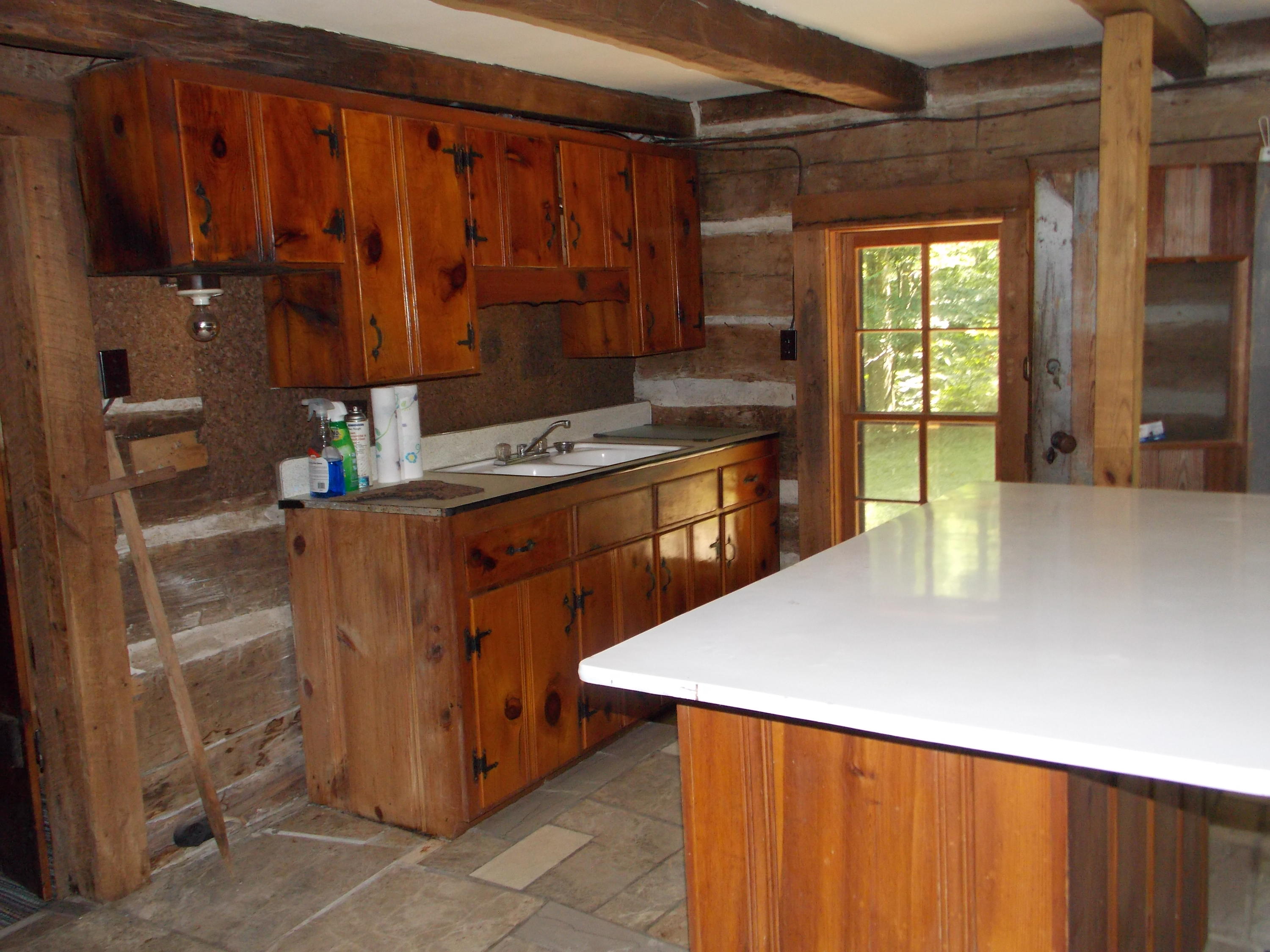 2090 Hening Road Monterey, TN 38574 - Photo 7 of 34 DSCN1931 - Copy (2)