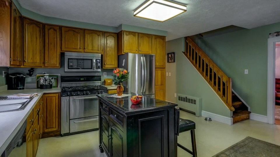 54 Ramsay Street Manchester, NH 03103 - Photo 7 of 25
