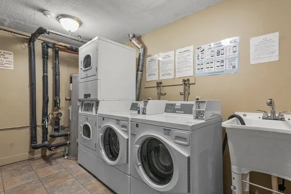 $320,000 | 5 Greenbriar Drive, Unit 107, North Reading, MA 01864