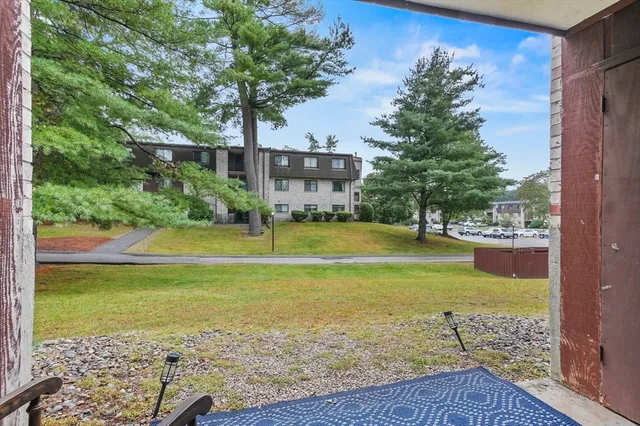 $335,999 | 5 Greenbriar Drive, Unit 107, North Reading, MA 01864