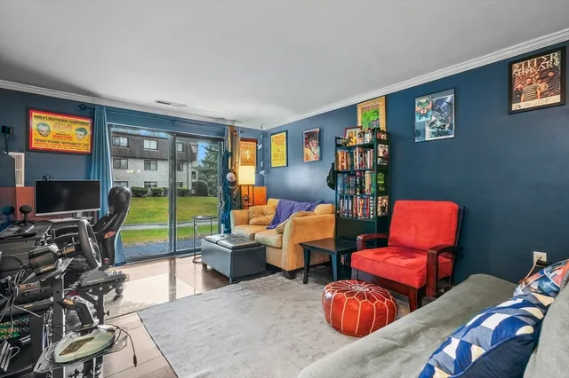 $335,999 | 5 Greenbriar Drive, Unit 107, North Reading, MA 01864