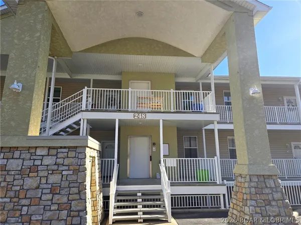 $440,000 | 248 Plaza Gardens Court, Unit 1B, Camdenton, MO 65020