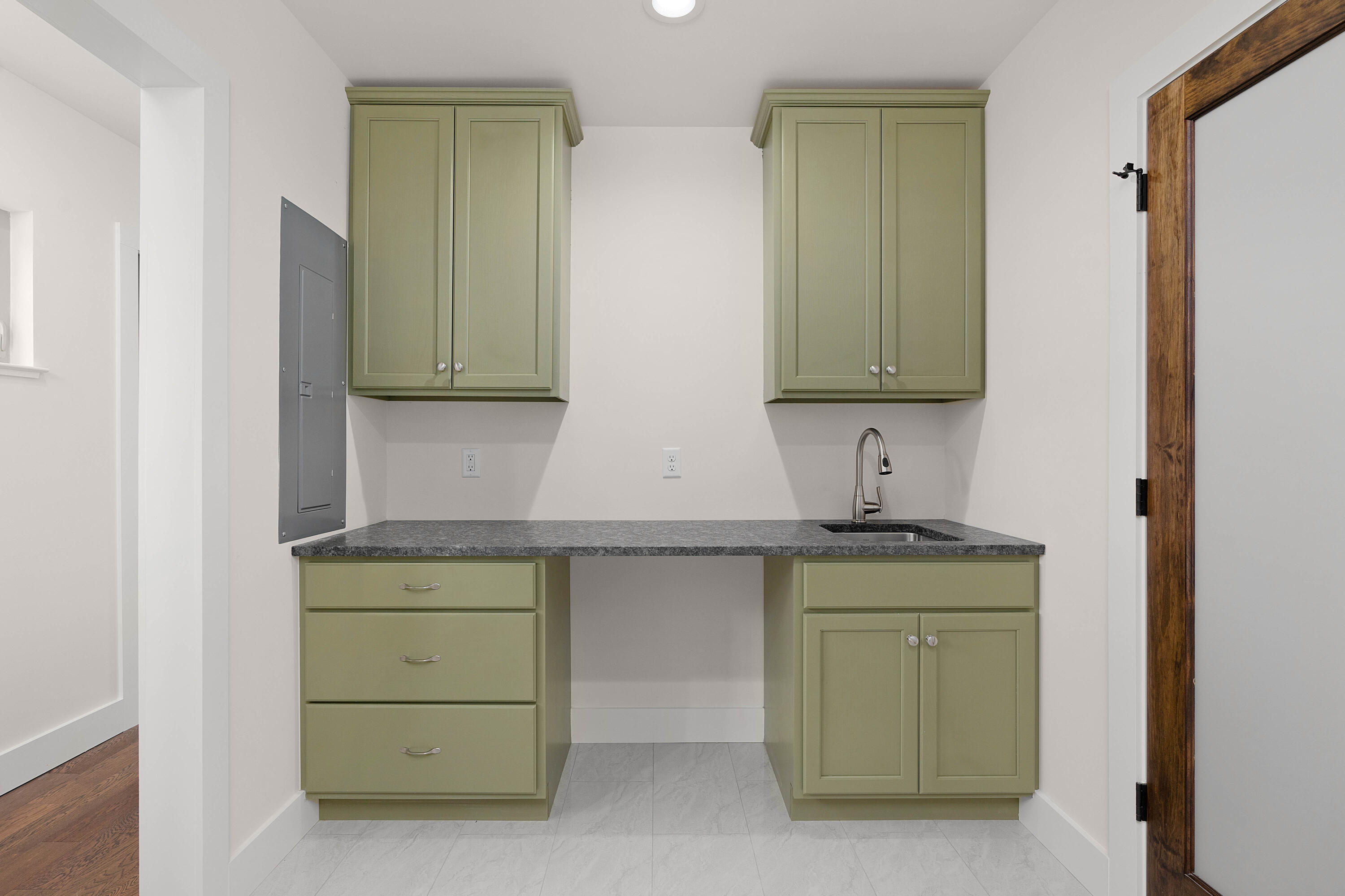 3502 Redding Road Chattanooga, TN 37415 - Photo 14 of 34 31 - 3502 Redding Road - Interior