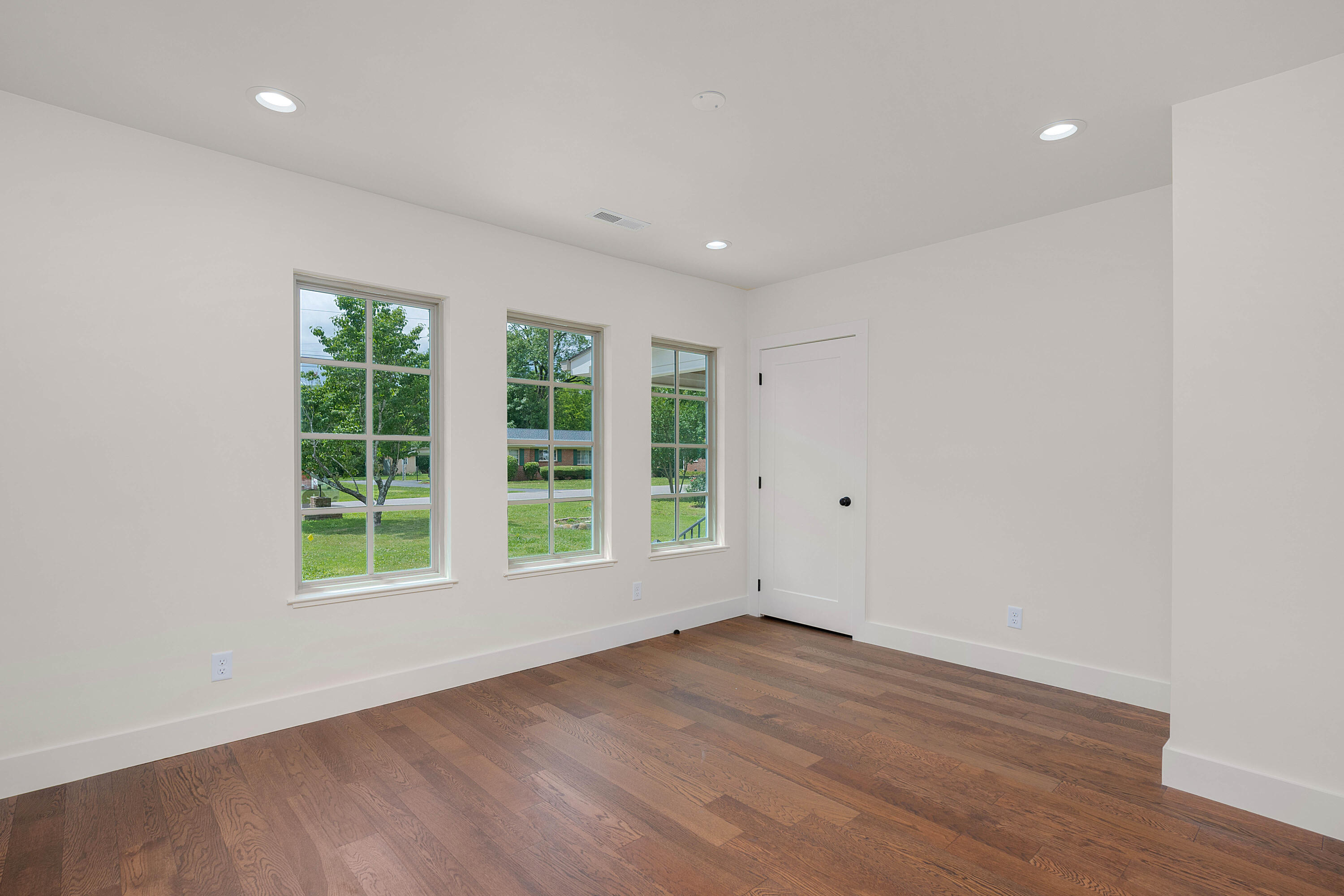 3502 Redding Road Chattanooga, TN 37415 - Photo 16 of 34 33 - 3502 Redding Road - Interior