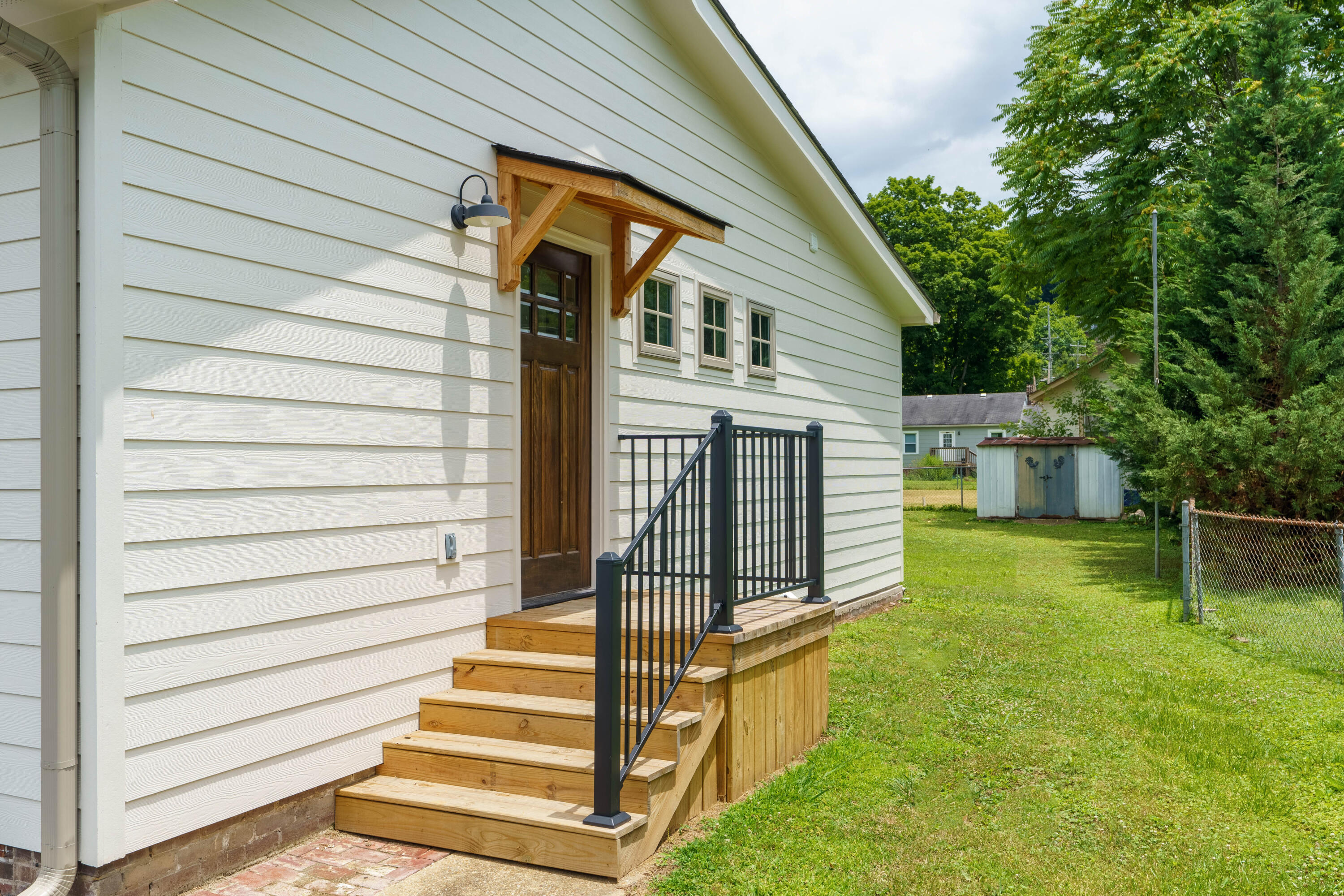 3502 Redding Road Chattanooga, TN 37415 - Photo 18 of 34 06 - 3502 Redding Road - Exterior