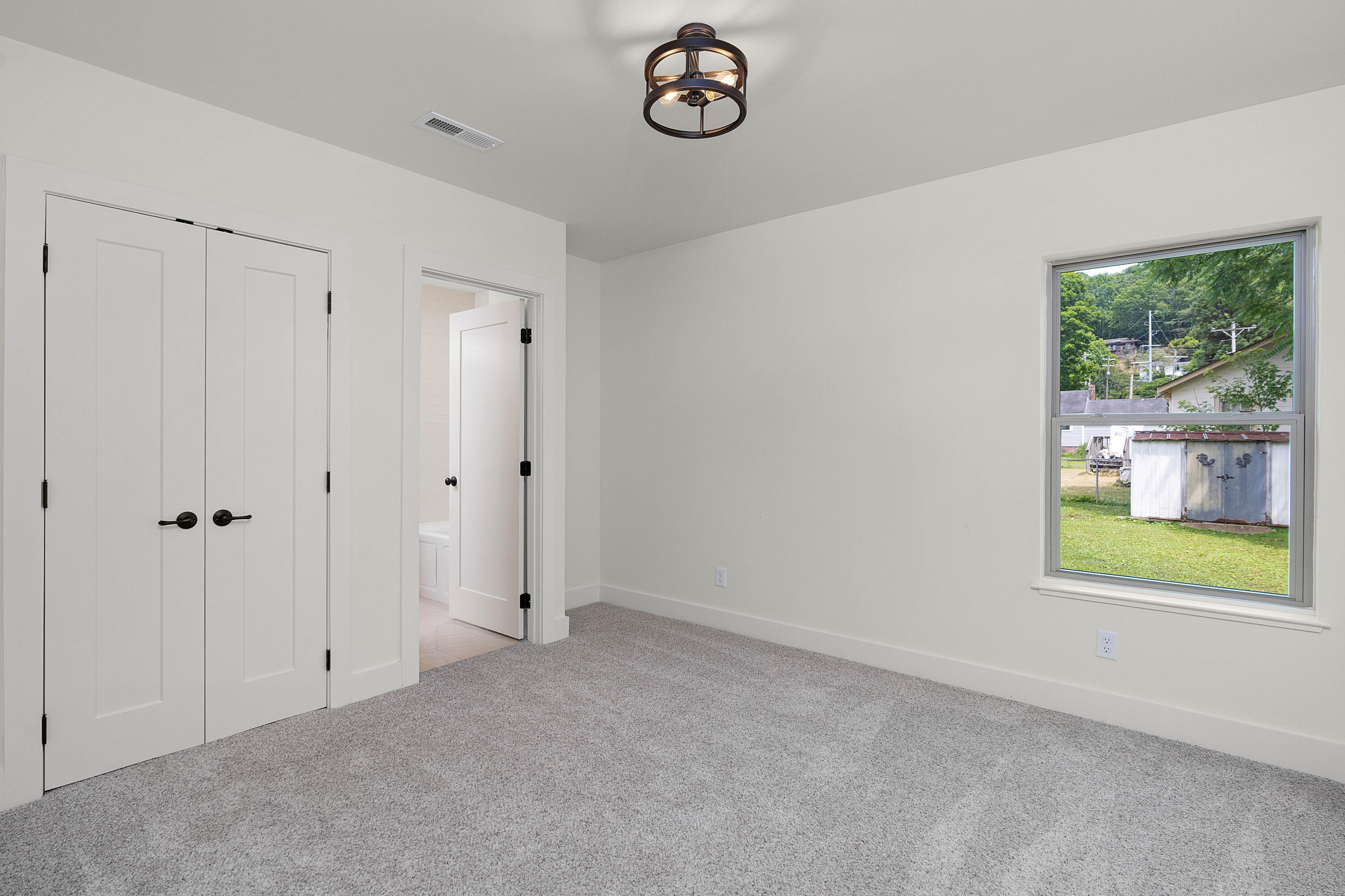 3502 Redding Road Chattanooga, TN 37415 - Photo 19 of 34 35 - 3502 Redding Road - Interior