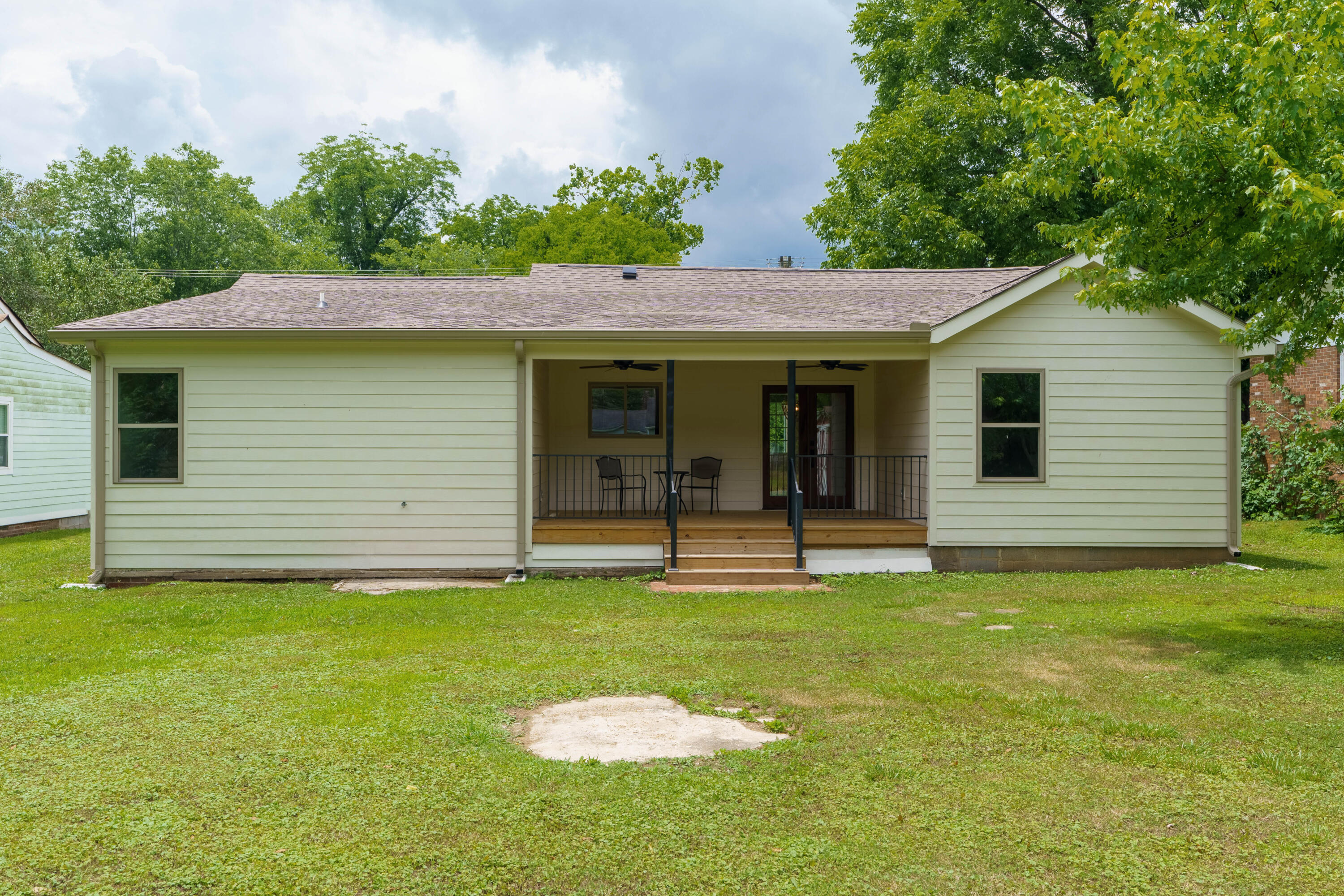 3502 Redding Road Chattanooga, TN 37415 - Photo 32 of 34 08 - 3502 Redding Road - Exterior