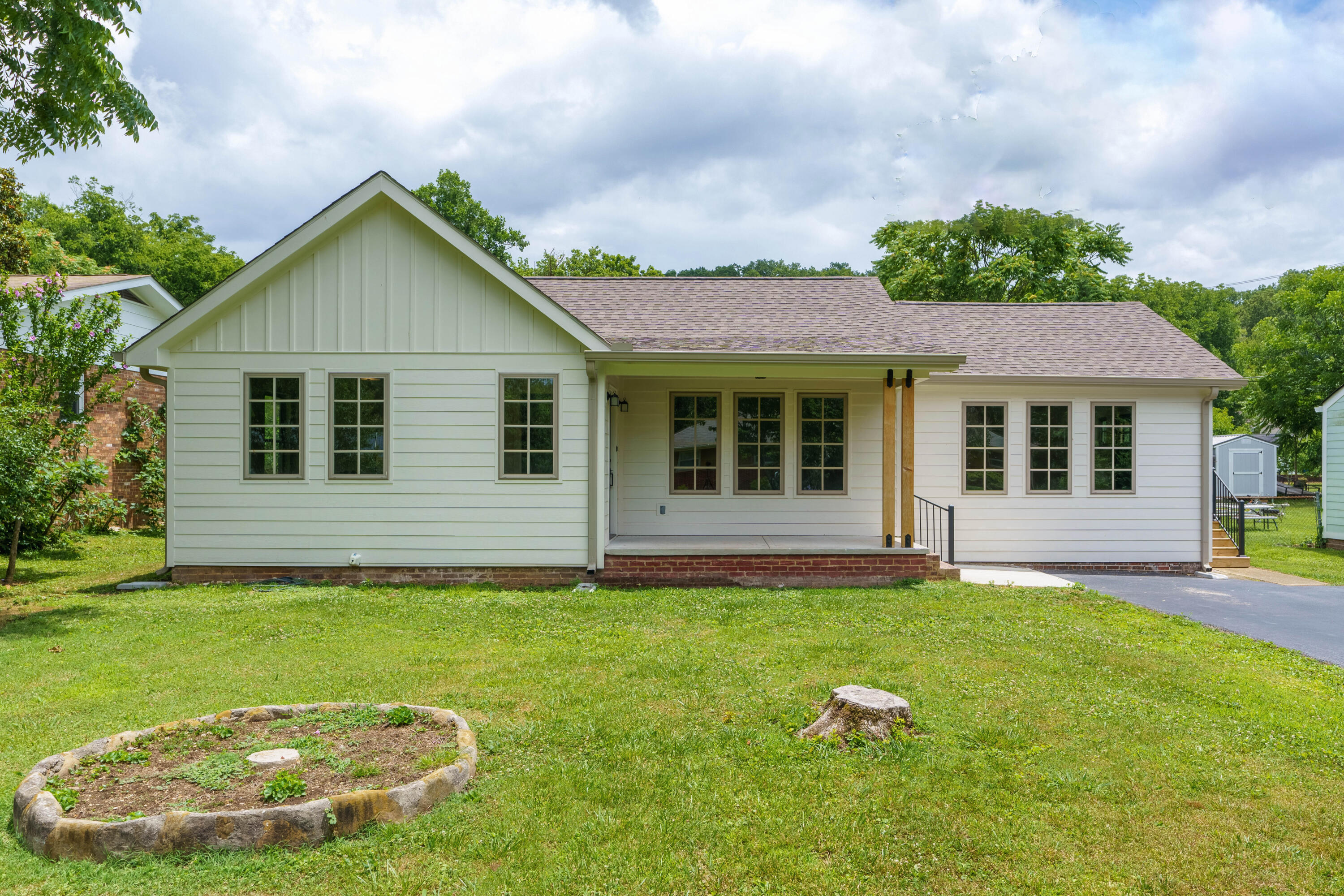3502 Redding Road Chattanooga, TN 37415 - Photo 34 of 34 02 - 3502 Redding Road - Exterior