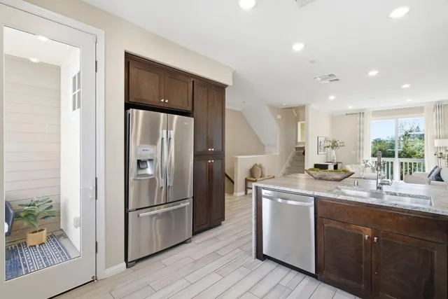 $1,380,000 | 394 Circuit Way, Mountain View, CA 94043