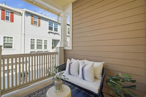 $1,380,000 | 394 Circuit Way, Mountain View, CA 94043