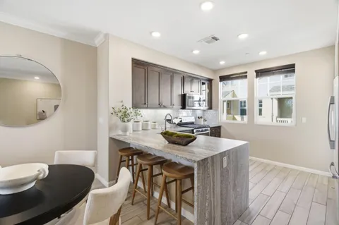 $1,380,000 | 394 Circuit Way, Mountain View, CA 94043