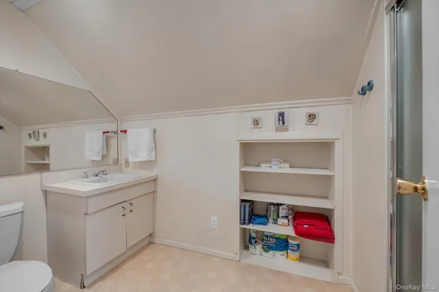 $899,888 | 67 Maple Drive West, New Hyde Park, NY 11040