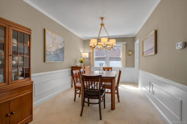 $899,888 | 67 Maple Drive West, New Hyde Park, NY 11040