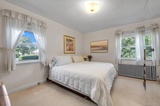 $899,888 | 67 Maple Drive West, New Hyde Park, NY 11040