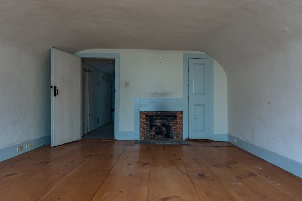 11 Ed Clark Road Hubbardston, MA 01452 - Photo 24 of 42 an empty room with a empty space