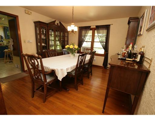 581 Rte 908 Natrona Heights, PA 15065 - Photo 4 of 17 Dining Room.