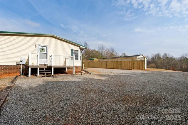 $227,500 | 5125 Goldfinch Court, Granite Falls, NC 28630