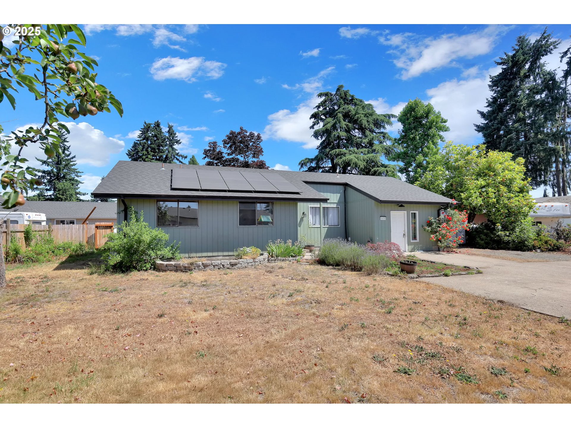 5430 E Street Springfield, OR 97478 - Photo 3 of 44