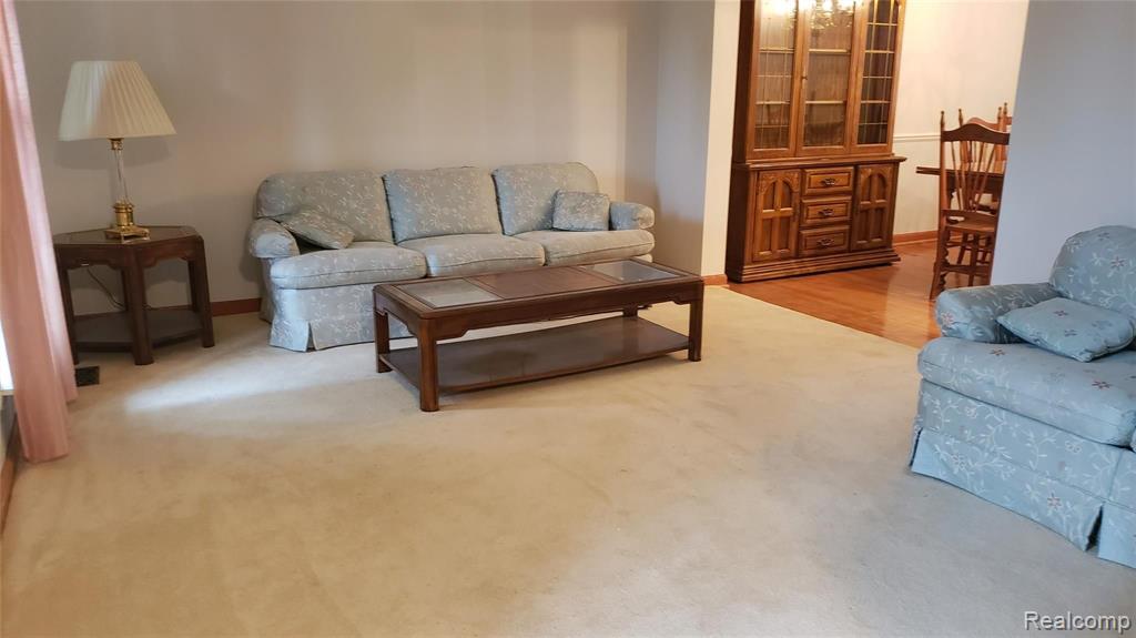 747 Bolinger Street Rochester Hills, MI 48307 - Photo 8 of 25