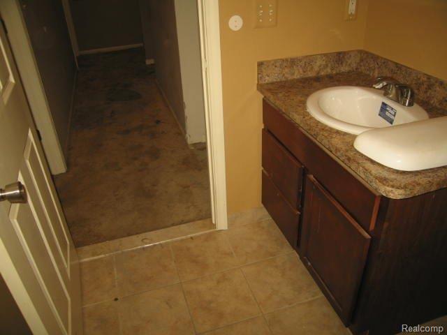 29648 South River Road Harrison Township, MI 48045 - Photo 11 of 21 26648 s river rd. house clean ou