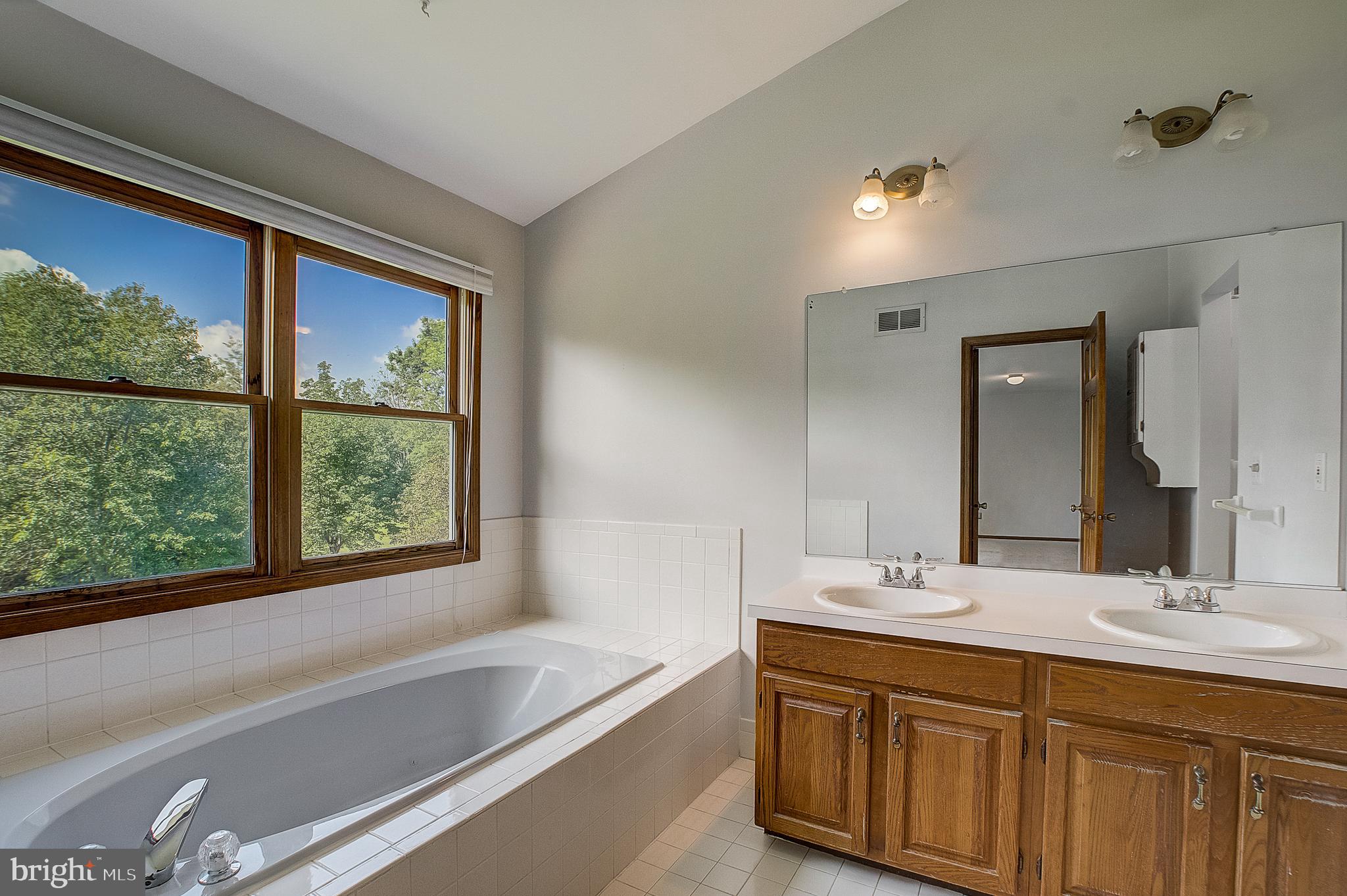19 Haverford Road Princeton Junction, NJ 08550 - Photo 24 of 35 Gallery Image 24