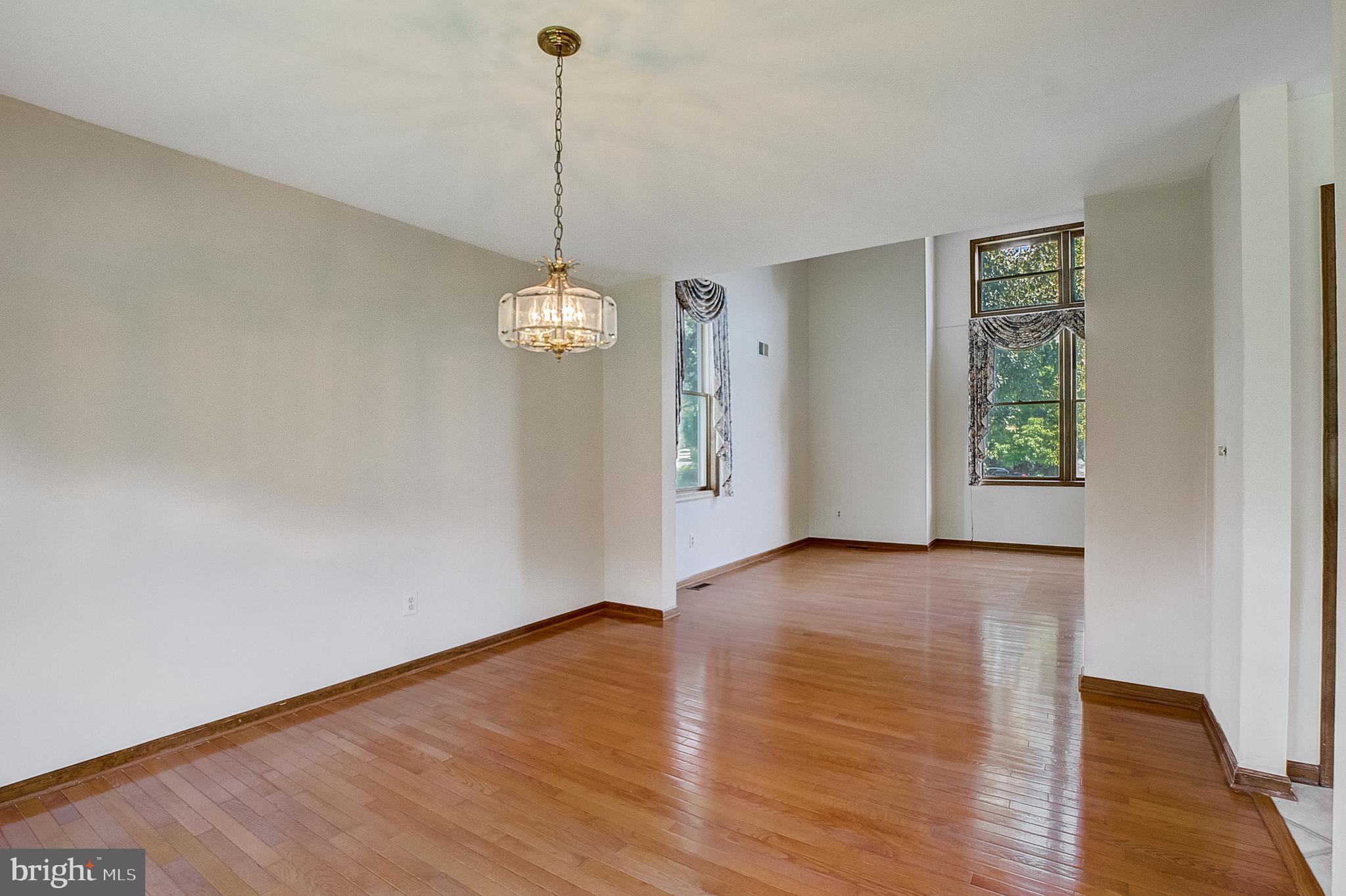 19 Haverford Road Princeton Junction, NJ 08550 - Photo 6 of 35 Gallery Image 6