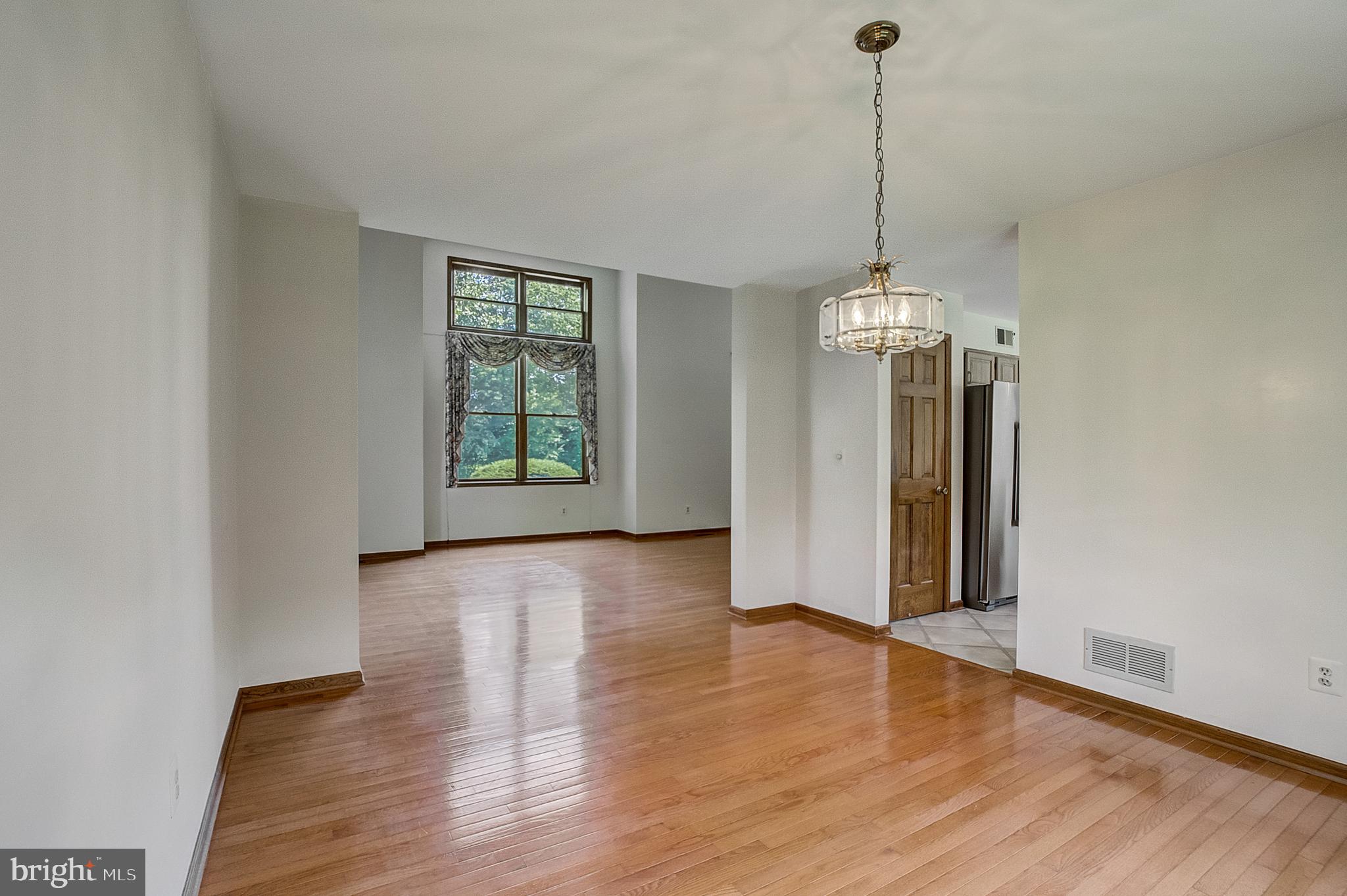 19 Haverford Road Princeton Junction, NJ 08550 - Photo 7 of 35 Gallery Image 7