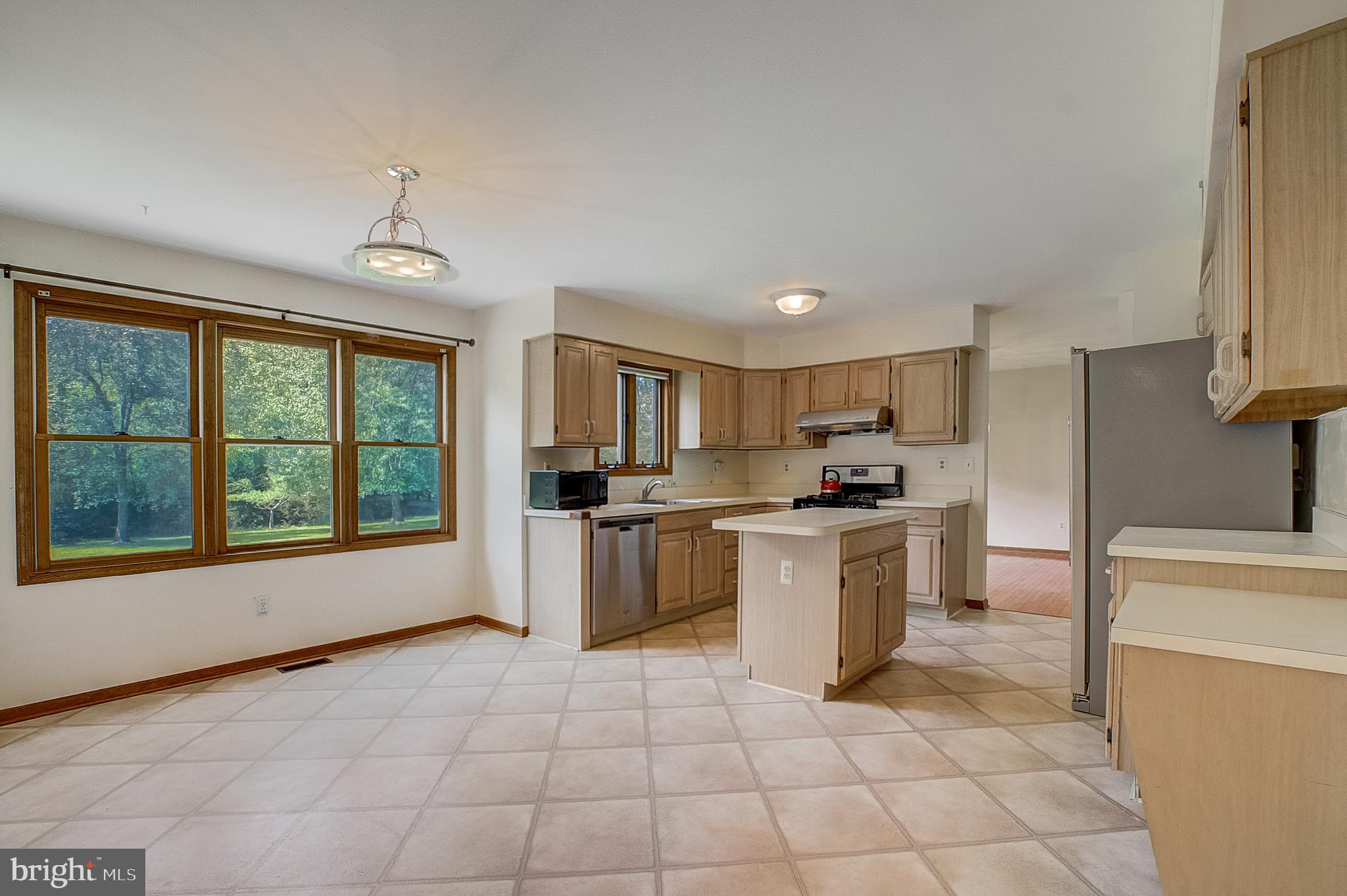 19 Haverford Road Princeton Junction, NJ 08550 - Photo 9 of 35 Gallery Image 9