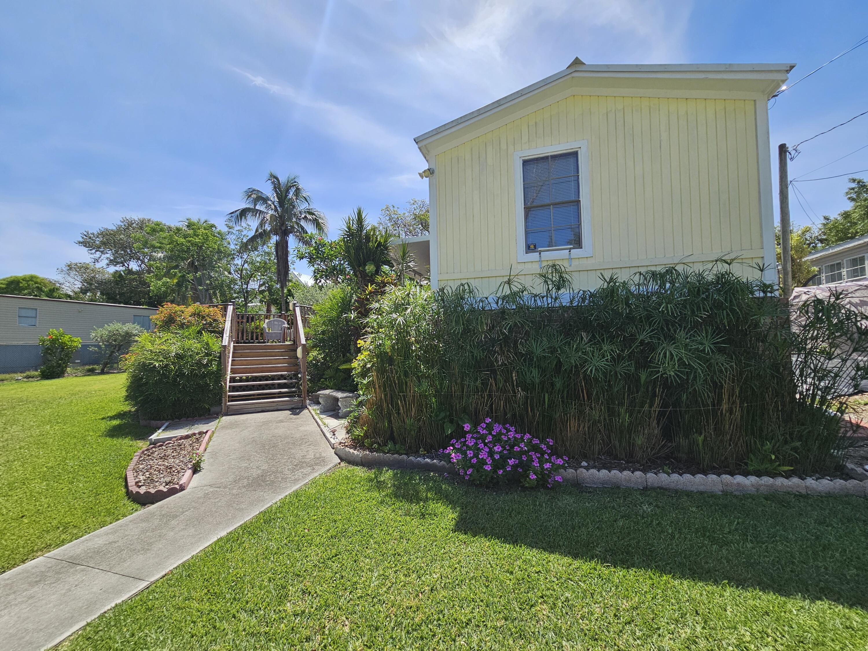 917 Plantation Road Key Largo, FL 33037 - Photo 5 of 31 917 Plantation Rd