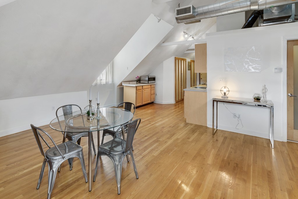 441 Washington Avenue, Unit 301 Chelsea, MA 02150 - Photo 4 of 11