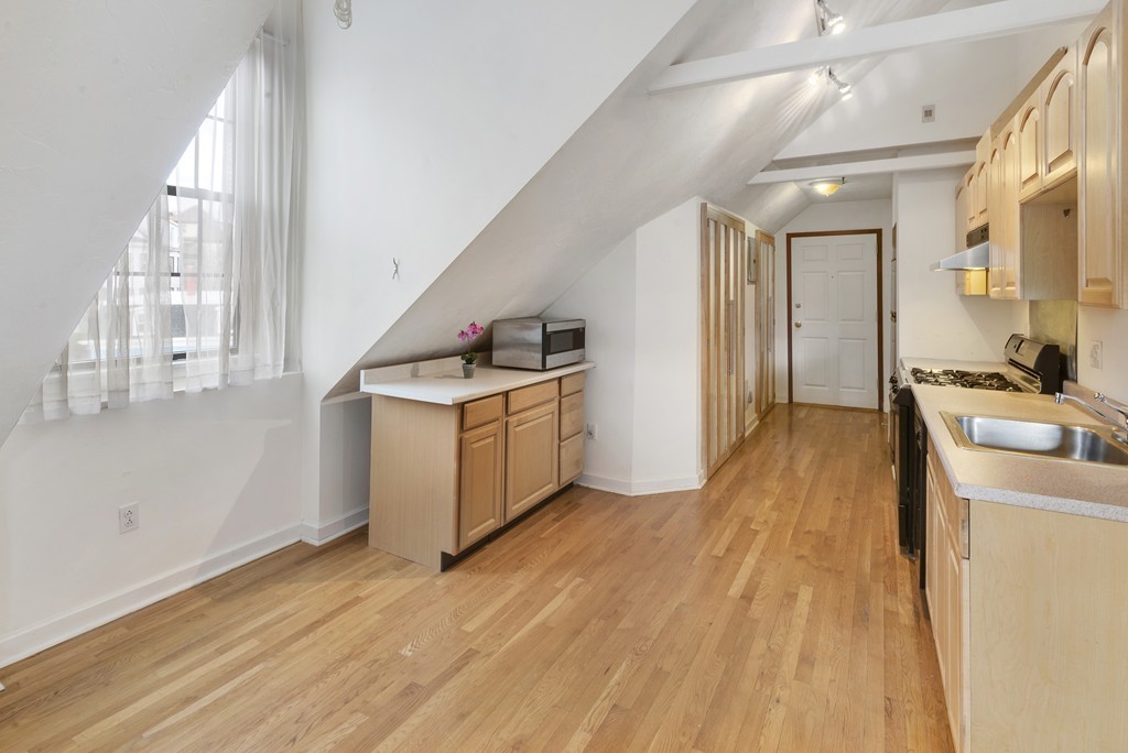 441 Washington Avenue, Unit 301 Chelsea, MA 02150 - Photo 6 of 11