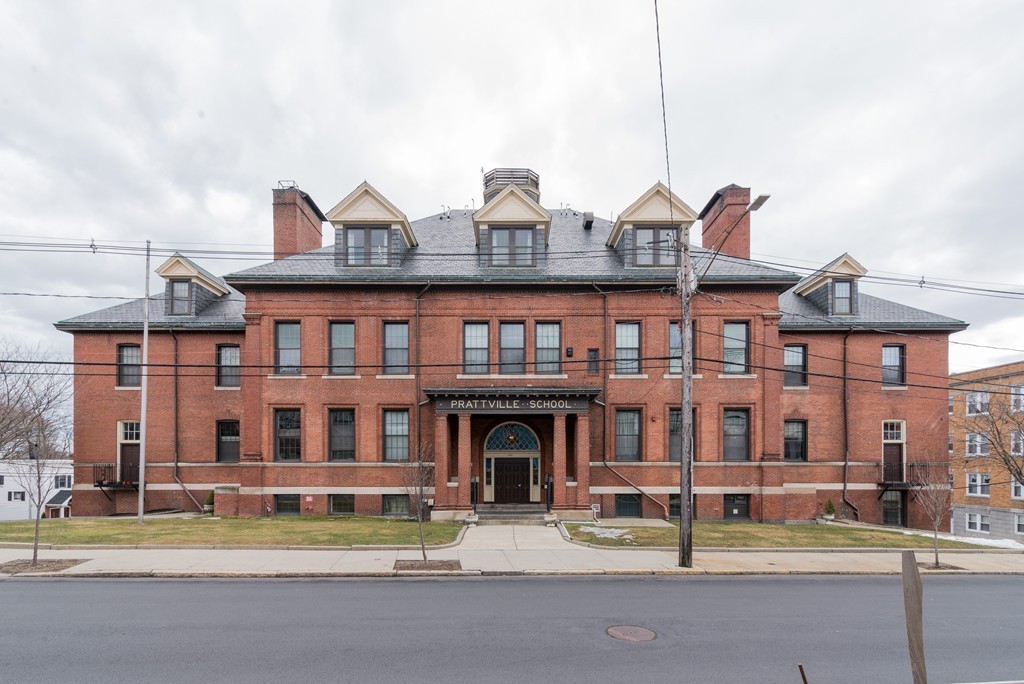 441 Washington Avenue, Unit 301 Chelsea, MA 02150 - Photo 10 of 11