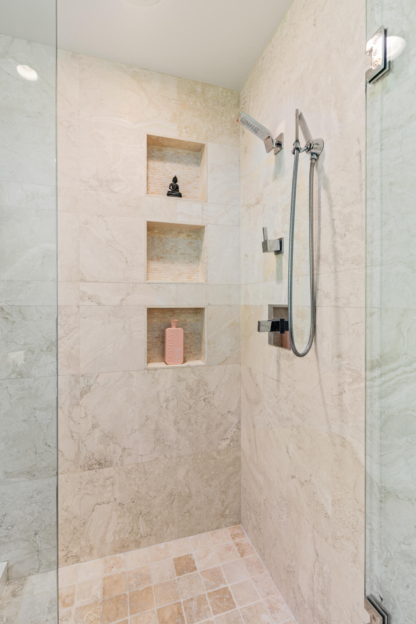 723 Alston Road Santa Barbara, CA 93108 - Photo 14 of 21 723 Alston Web-16