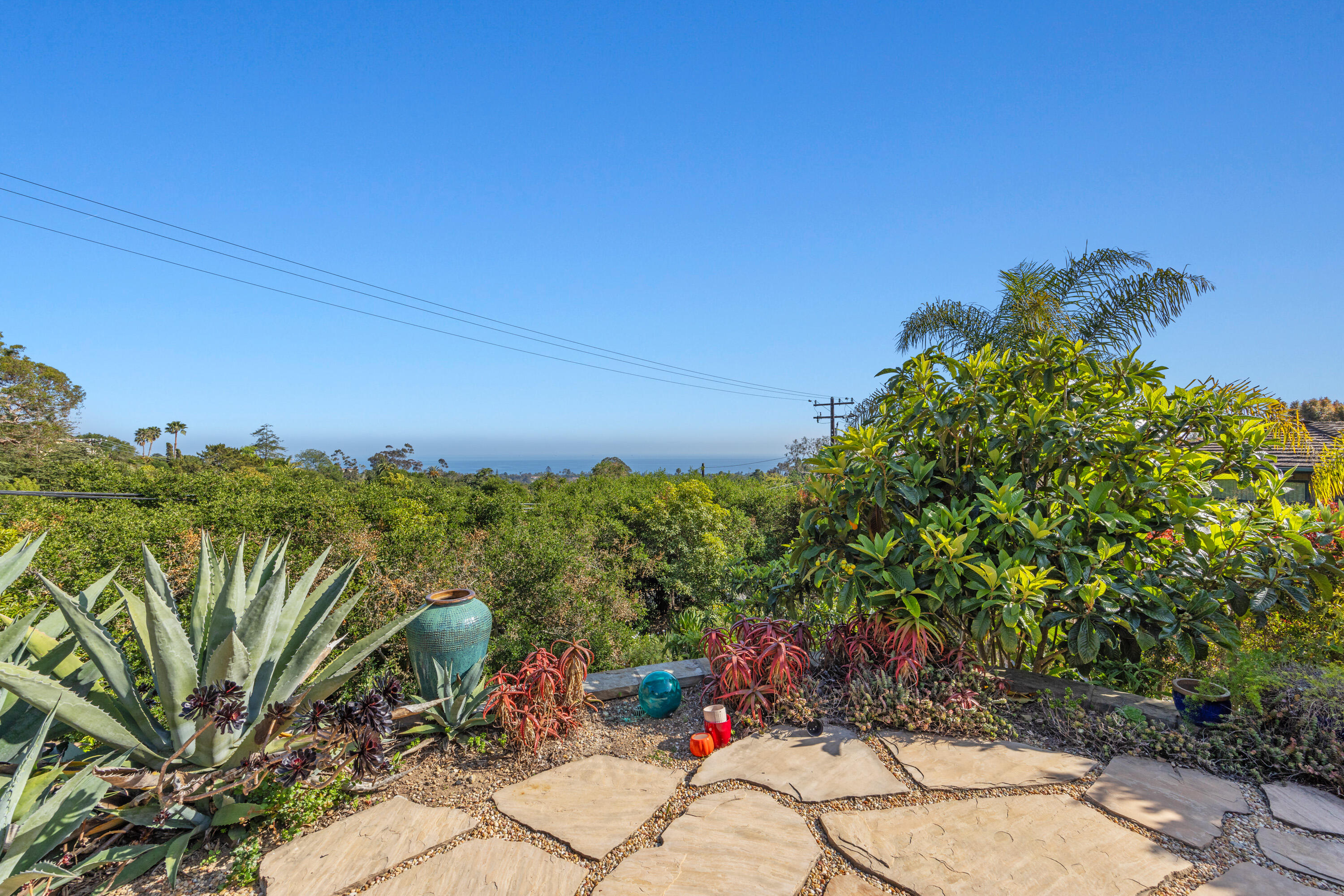 723 Alston Road Santa Barbara, CA 93108 - Photo 19 of 21 723 Alston Web-25