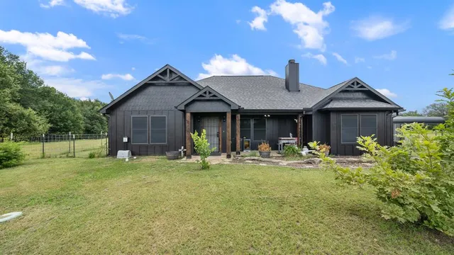 $699,900 | 17821 County Road 4069, Kemp, TX 75143