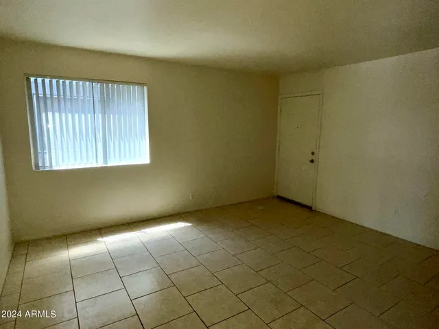 $799 | 2417 West Campbell Avenue, Unit 304, Phoenix, AZ 85015