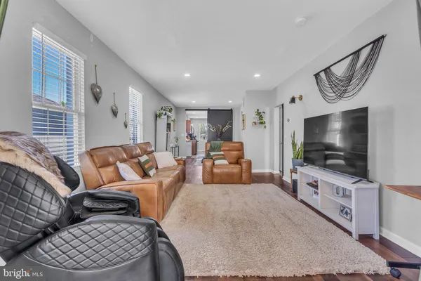 $325,000 | 4908 1/2 Harford Road, Baltimore, MD 21214