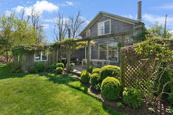 $2,500,000 | 16 Redwood Road, Sag Harbor Village, NY 11963