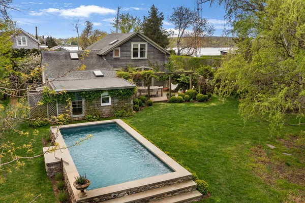 $2,500,000 | 16 Redwood Road, Sag Harbor Village, NY 11963