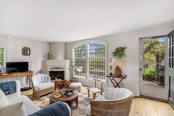 $2,500,000 | 16 Redwood Road, Sag Harbor Village, NY 11963