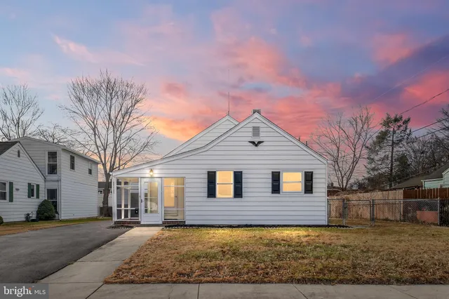 $298,000 | 6 Lasalle Avenue, New Castle, DE 19720