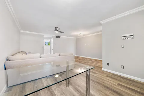 $249,000 | 109 Paradise Harbour Boulevard, Unit 307, North Palm Beach, FL 33408